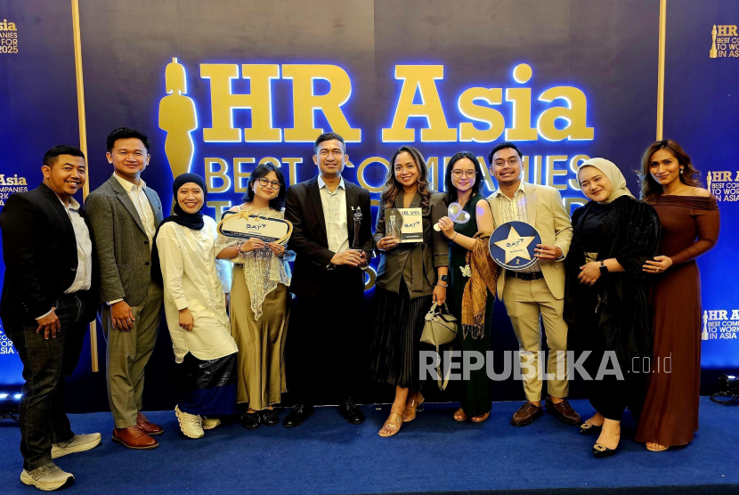 BAT Indonesia kembali memperoleh penghargaan Best Companies to Work for in Asia 2025. Penghargaan ini diterima langsung Jonathan Sembiring selaku Direktur HR & Inklusi BAT Indonesia di Jakarta, Jumat (20/6/2025). 