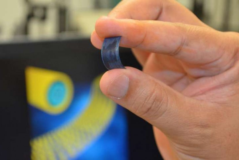 Baterai berteknologi nano yang bisa mengisi dalam hitungan detik. 