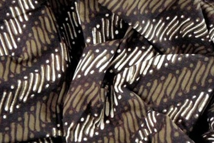 Batik Cap motif Parang Klithik Colet Putih (ilustrasi)