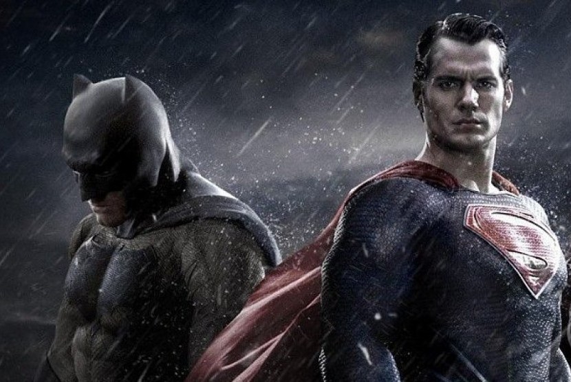 Marvel, DC, hingga Sony siap merilis film superhero besutannya tahun depan (Foto: dua superhero Batman dan Superman)