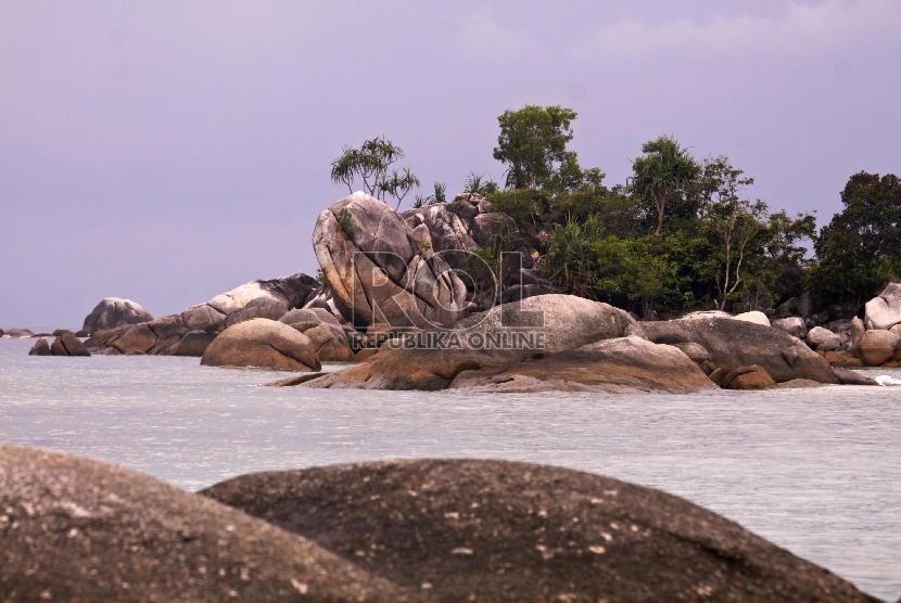 Batu Laskar Pelangi, Pantai Tanjung Tinggi, Bangka Belitung