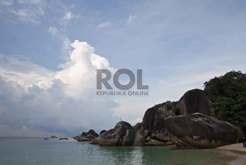 Batu Laskar Pelangi, Pantai Tanjung Tinggi, Bangka Belitung