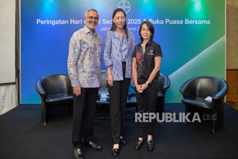 Yuchen Li ditunjuk sebagai Presiden Direktur Bayer Indonesia sekaligus Country Commercial Lead Crop Science Indonesia and Malaysia. Bersama dengannya, Sook Fun Leong menjabat sebagai Country Division Head Consumer Health Indonesia and Malaysia, serta Riaz Buksh sebagai Country Division Head Pharmaceuticals Indonesia, Malaysia and Singapore (IMS) Cluster.. 