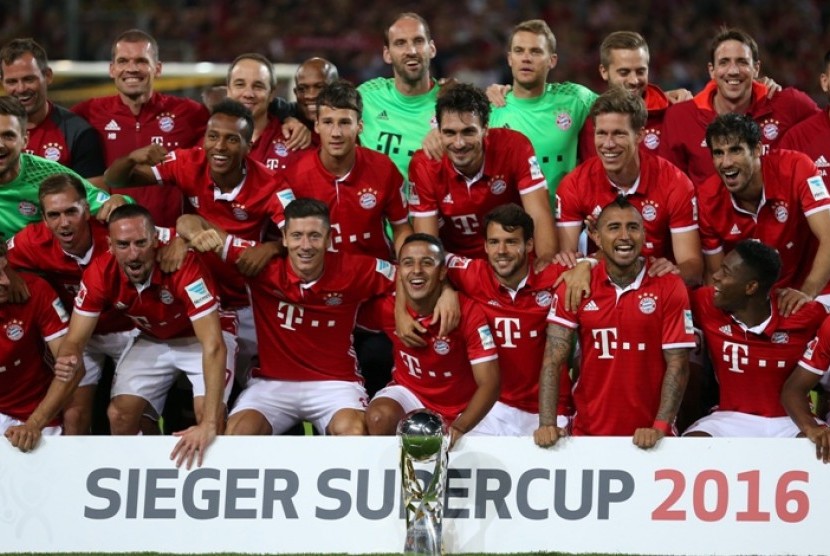 Bayern Muenchen juara Piala Super Jerman 2016.