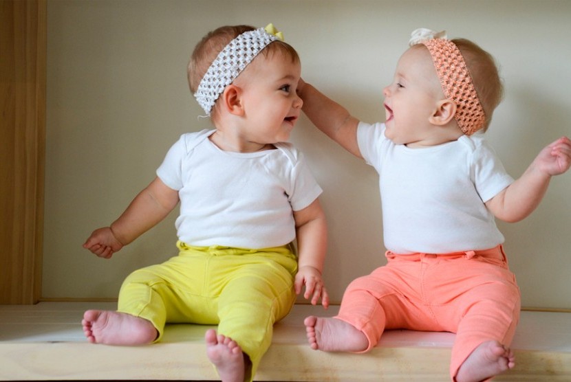 Bayi kembar (ilustrasi)