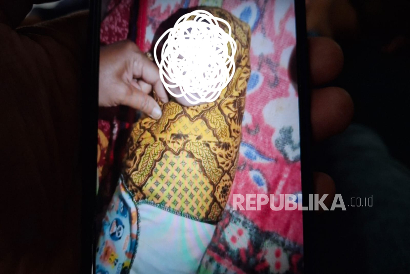 Bayi Malang yang Ditemukan Warga Kampung Gandasoli, Desa Cimanggu, Kecamatan Ngamprah, Kabupaten Bandung Barat (KBB), Jawa Barat