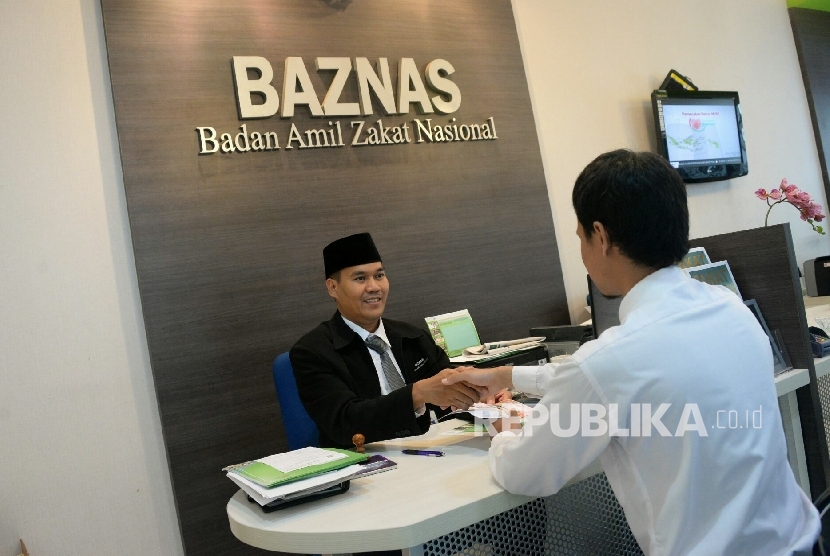  Badan Amil Zakat Nasional (Baznas) Kabupaten Agam, Sumatera Barat memiliki sebanyak 15 orang relawan dalam menghimpun seluruh potensi zakat, infak dan sedekah selamat Ramadhan 1444 Hijriah. (ilustrasi).