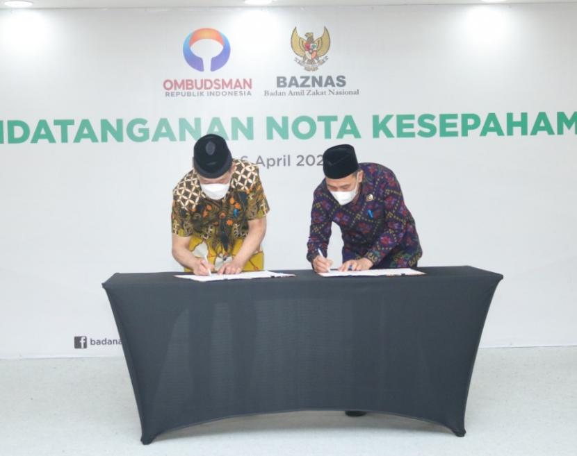 Baznas dan Ombudsman sepakat menjalin kerja sama melalui sebuah nota kesepahaman (MoU) bersama yang dilakukan di Gedung Baznas, Jakarta, pada Rabu (6/4/2022). 