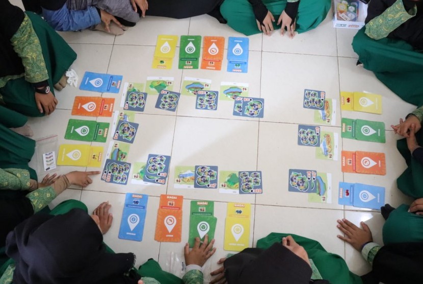 Baznas melakukan uji coba Boardgame SIAGA (Siap Tanggap Bencana)  di Sekolah Cendekia Baznas (SCB), Bogor.