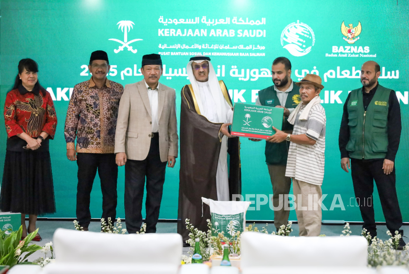 BAZNAS-King Salman Humanitarian Aid & Relief Centre Distribusikan Paket Pangan Ramadhan