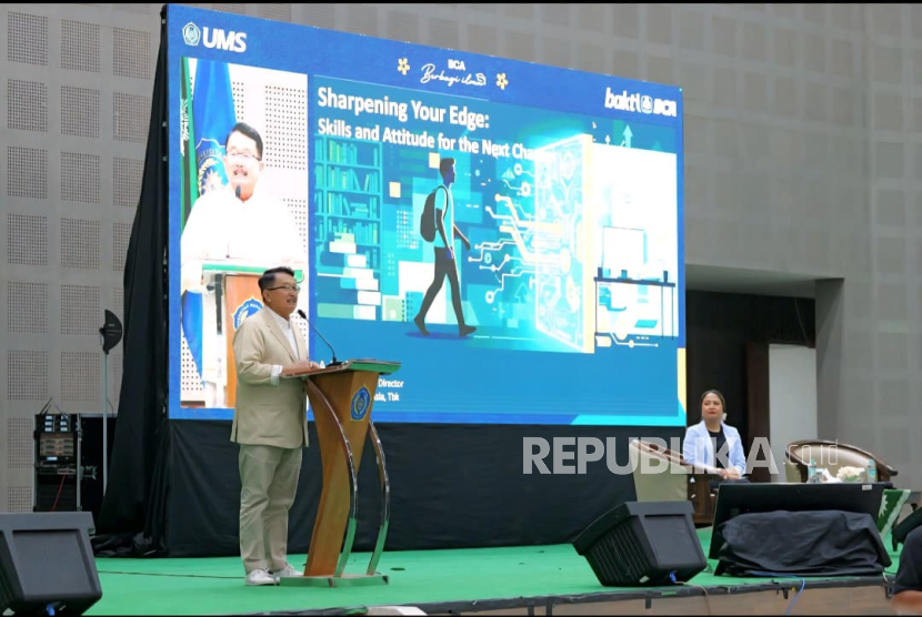 Attitude dan Mentalitas Jadi Bekal Utama Lulusan Hadapi Dunia Kerja