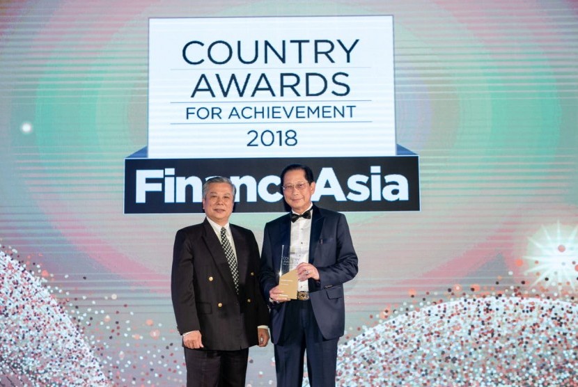 BCA raih penghargaan sebagai bank terbaik pada Finance Asia Country Awards for Achievement 2018.