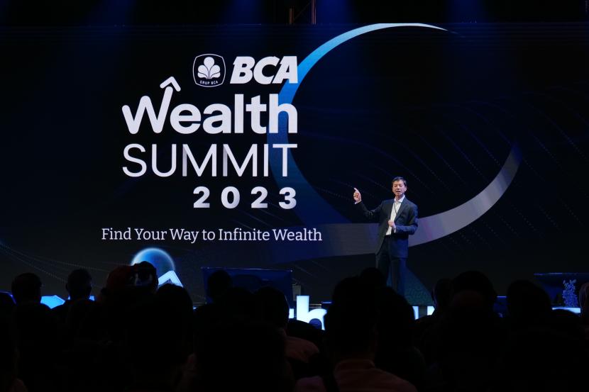  BCA Wealth Summit 2023 resmi dibuka dan mengajak nasabah dan masyarakat meraih kemakmuran finansial yang berkelanjutan.