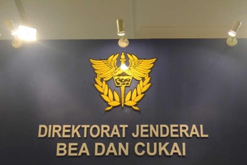 Bea Cukai bersama dengan Direktorat Jenderal Kekayaan Intelektual (DJKI) Kementerian Hukum dan Hak Asasi Manusia (Kemenkumham) di Jakarta, Rabu (6/10), melakukan penandatanganan perjanjian kerja sama terkait penegakan hukum di bidang kekayaan intelektual.