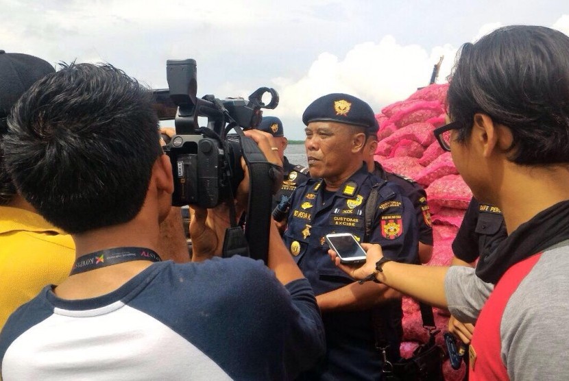 Bea Cukai Aceh kembali menggagalkan penyelundupan bawang merah ilegal.
