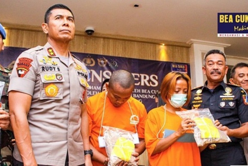 Bea Cukai Bandung bersama Polda Jawa Barat kembali mengamankan penyelundupan narkoba.