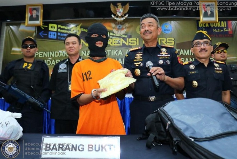 Bea Cukai Bandung gagalkan penyelundupan 1.155 gram sabu.