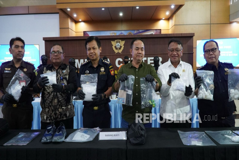 Bea Cukai Batam Gagalkan Penyelundupan 1,79 kg Sabu dari 2 Modus Berbeda, 4 Pelaku Diamankan