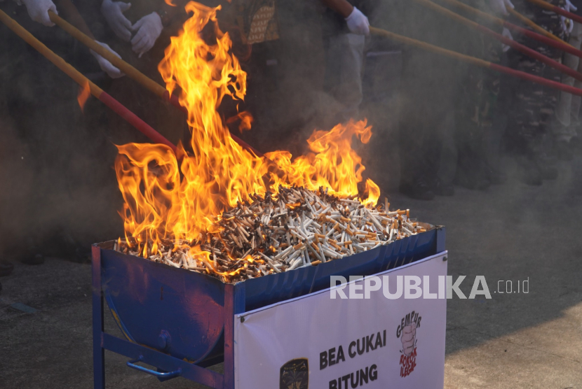 Bea Cukai Bitung Musnahkan BKC Ilegal Senilai Ratusan Juta Rupiah