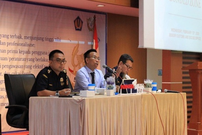 Bea Cukai Bogor mengadakan Sharing Session, Rabu (12/2) bersama para liaison officer (LO) kawasan berikat mandiri (KBM) tentang konsep pengawasan dan pelayanan di kawasan berikat yang efektif.