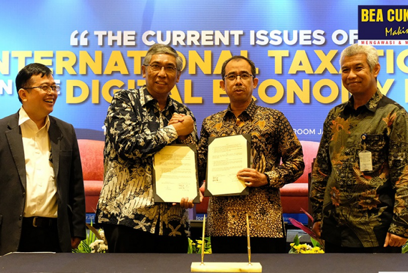  Bea Cukai dan Ikatan Akuntan Indonesia (IAI) tanda tangani MoU, di acara International Tax Conference 2019, yang bertajuk ‘The Current Issues of International Taxation in The Digital Economy Era', Selasa (17/9).