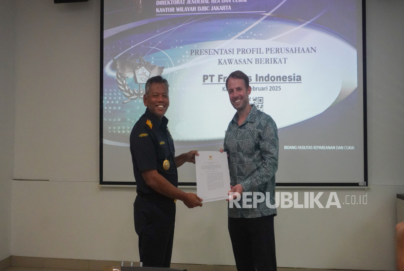 Bea Cukai Jakarta memberikan izin kawasan berikat kepada PT Framas Indonesia dengan mengandalkan pelayanan cepat dan responsif.