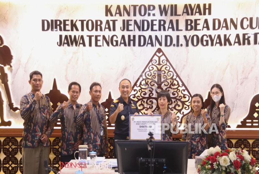 Produsen Pigura Kanvas di Demak Resmi Jadi Kawasan Berikat