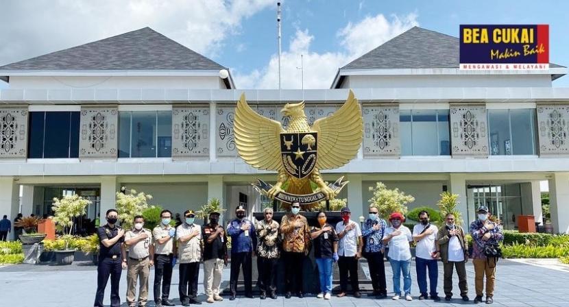 Bea Cukai Jayapura memfasilitasi repatriasi 48 WNI dan staf KJRI dari Papua Nugini. Papua Nugini telah menerapkan lockdown sejak 30 Januari sebagai antisipasi penyebaran Covid-19.