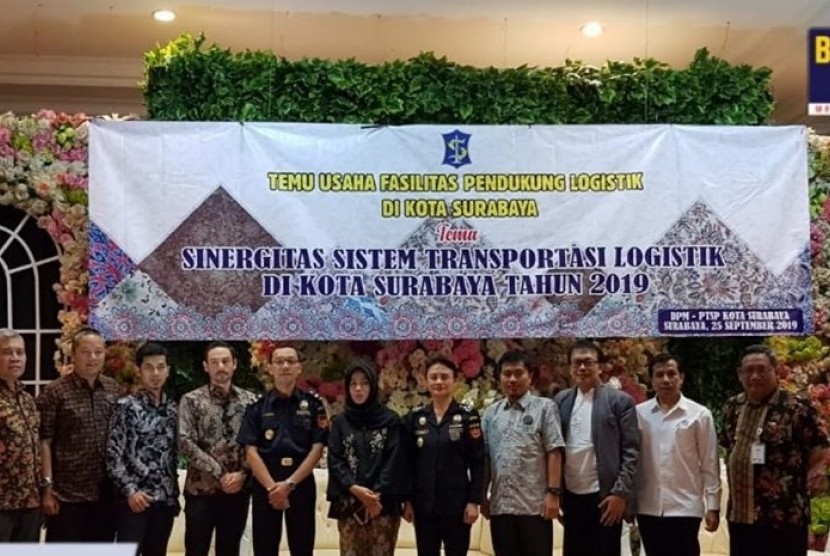 Bea Cukai Juanda sebagai salah satu nara sumber dalam rangkaian acara Temu Usaha Fasilitas Pendukung Logistik Tahun 2019 pada 25 September 2019 dengan tema Sinergitas Sistem Transportasi Logistik di Kota Surabaya