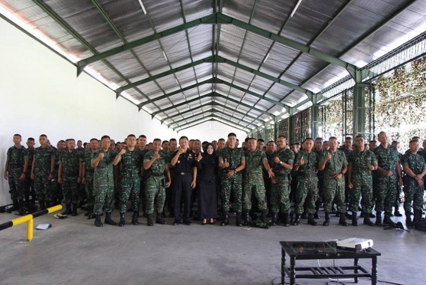 Bea Cukai Kediri menggalakkan sosialisasi ketentuan pelintas batas bagi para anggota TNI.