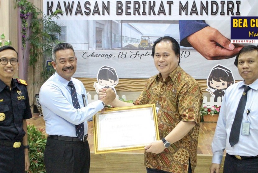 Bea Cukai meresmikan sembilan perusahaan Kawasan Berikat Mandiri di kawasan Cikarang, Jawa Barat pada Rabu (20/9). 