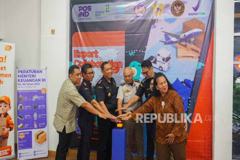 Bea Cukai-PT Pos Indonesia meluncurkan Export Collaboration Room yang memudahkan UMKM mendapatkan akses pasar ekspor.