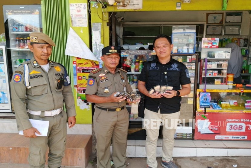 Bea Cukai Sampit dan Satpol PP Kabupaten Seruyan Gelar Operasi Bersama Berantas Rokok Ilegal