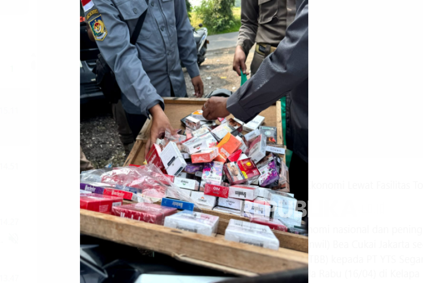 Bea Cukai Sidoarjo bersama Satuan Polisi Pamong Praja (Satpol PP) Kabupaten Sidoarjo menggelar operasi gabungan dalam rangka memberantas produk ilegal pada 15 hingga 16 April 2025.
