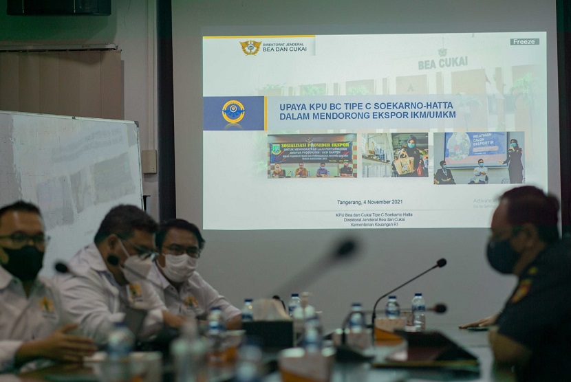 Bea Cukai Soekarno Hatta mengadakan diskusi dengan Kamar Dagang dan Industri Bandara Soekarno Hatta untuk membahas upaya mendorong UMKM menembus pasar ekspor. 