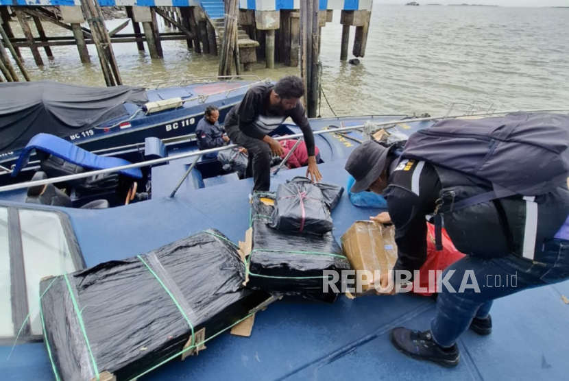 Sepanjang Oktober, Bea Cukai Tanjung Balai Karimun Tindak Beragam Barang Ilegal Senilai Rp 800 Juta