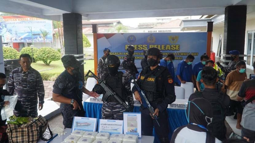 Bea Cukai Tarakan yang tergabung dalam tim operasi laut gabungan telah melakukan pengungkapan dan penindakan narkotika pada tanggal 21 September 2023 di perairan laut Tarakan.