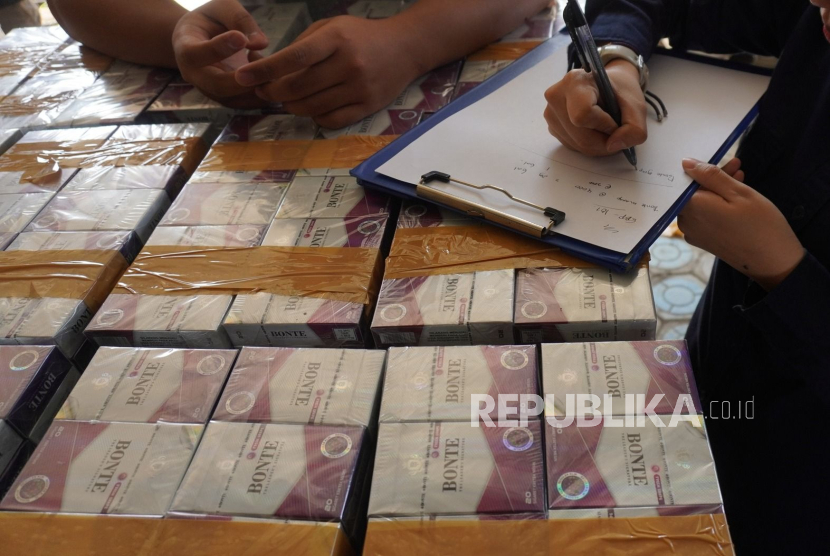 Bea Cukai Tegal Gagalkan Peredaran Rokok Ilegal di Kabupaten Brebes