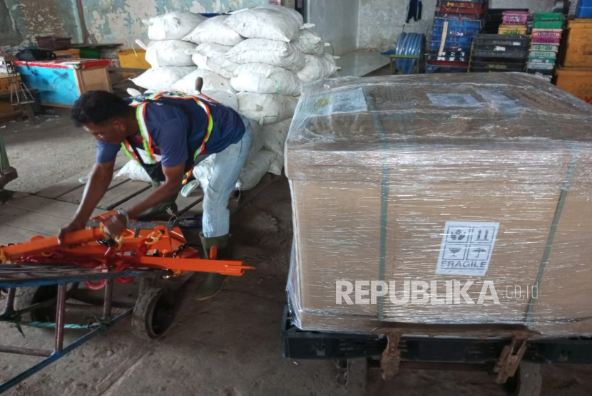 Bea Cukai Teluk Nibung memfasilitasi ekspor PT Nexusled Cahaya Lestari dengan menggunakan fasilitas kepabeanan berupa Kemudahan Impor Tujuan Ekspor untuk Industri Kecil Menengah (KITE IKM) dari Pelabuhan Teluk Nibung, Rabu (7/5/2025).