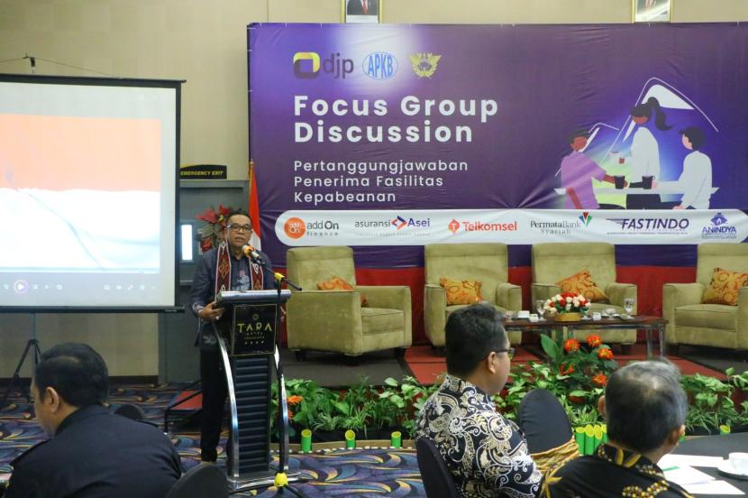 Bea Cukai turut hadir dan menjadi narasumber dalam kegiatan focus group discussion (FGD) yang digelar Asosiasi Pengusaha Kawasan Berikat (APKB) Cabang Yogyakarta. 