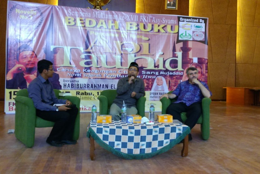 Bedah Buku Api Tauhid di Kampus UIN Sultan Syarif Kasim Riau