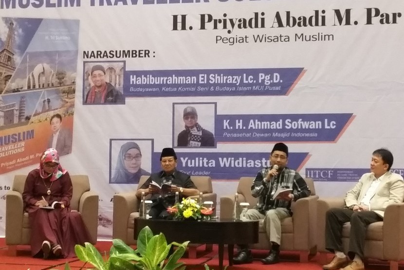 bedah buku ‘Muslim Traveller Solutions’ karya H Priyadi Abadi MPar di Hotel Horison Bekasi, Jawa Barat, Kamis (27/10).