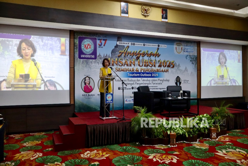 UBSI Kampus Yogyakarta menyelenggarakan Seminar Tourism Outlook 2025 pada 19 Februari 2025, membahas digitalisasi budaya, termasuk di dalamnya tarian sakral Bedhaya Semang. 