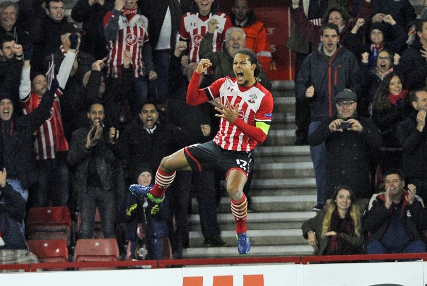 Bek Southampton, Virgil van Dijk.