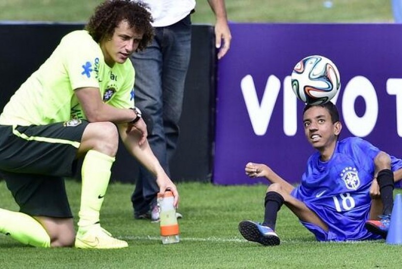 Bek timnas Brasil David Luiz