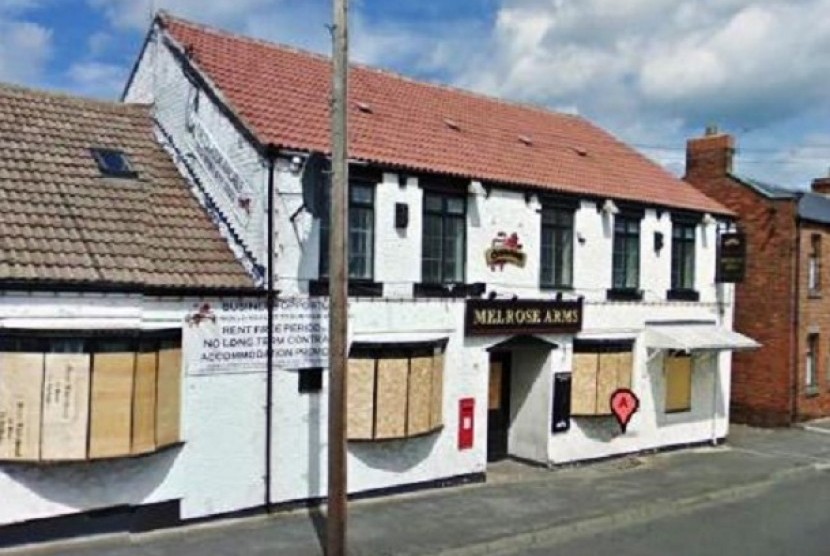 Bekas pub bernama Melrose Arms yang terletak di Front Street, Shotton Colliery, Durham, Inggris