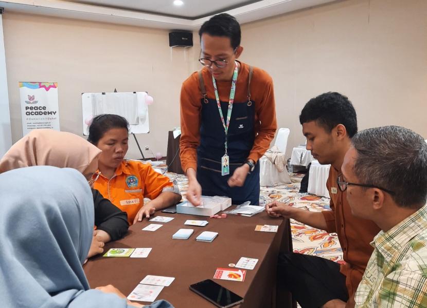 bekerjasama dengan Dinas Pendidikan Jawa Barat, menggelar Training Penguatan Keterampilan Guru sebagai Fasilitator Pencegahan 