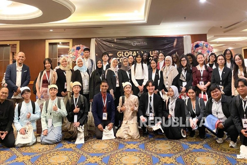 Dari Ruang Kelas ke Forum Dunia, Mahasiswi UBSI Ajak Generasi Muda Berani Keluar dari Zona Nyaman