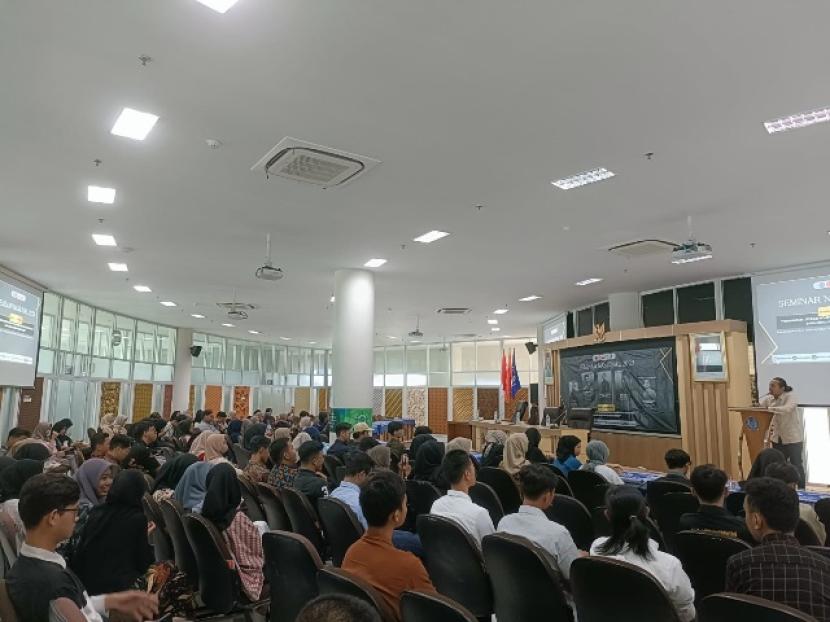 BEM Solo Raya  tekankan pentingnya mahasiswa melek literasi politik 