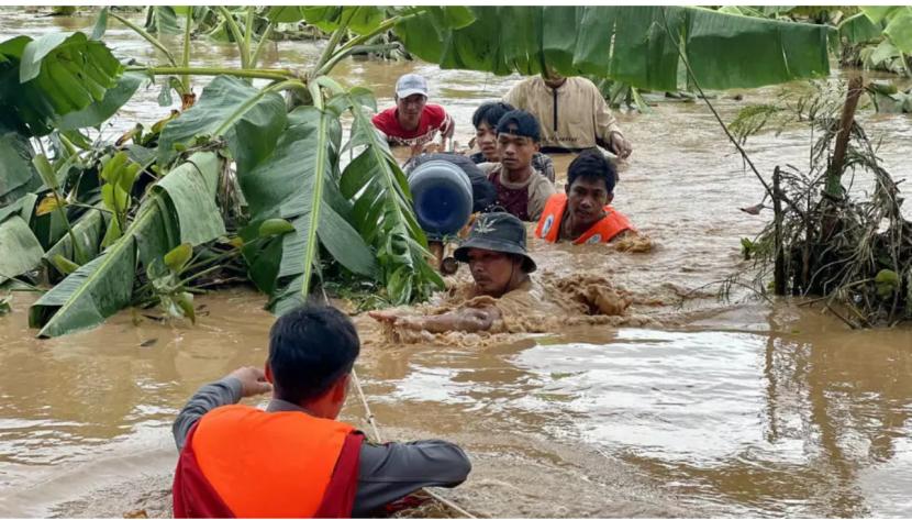 Bencana banjir di Myanmar yang dipicu Topan Yagi.